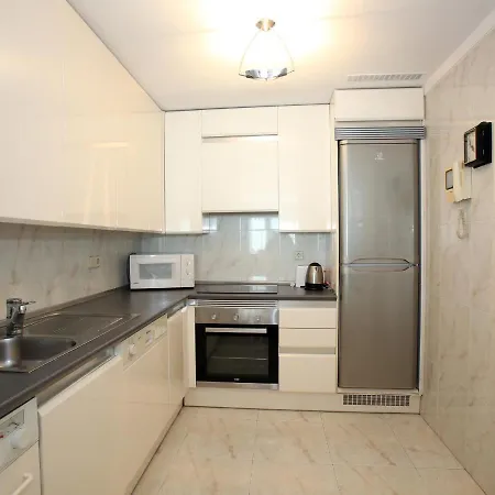 Apartment Ondarreta Gran Piso Junto A La Playa De Ondarreta