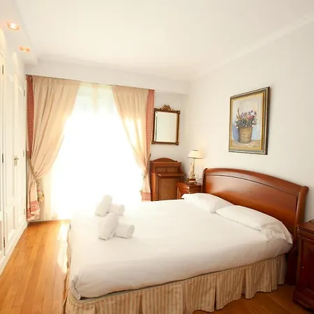 Ondarreta Gran Piso Junto A La Playa De Ondarreta Apartamento